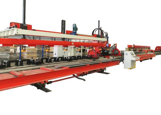 Bewerking van platen van metaal 15000x380 mm Werkstukgrootte 35 ton CNC-platenpunchmachine voor automotive lengtebalk