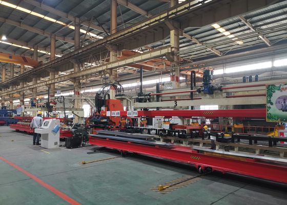 4000 - 8000 mm Lengte Automobiel Langelijnsbalk Platte plaat 1200KN Nominale kracht CNC Punching Productielijn Model FPCP120