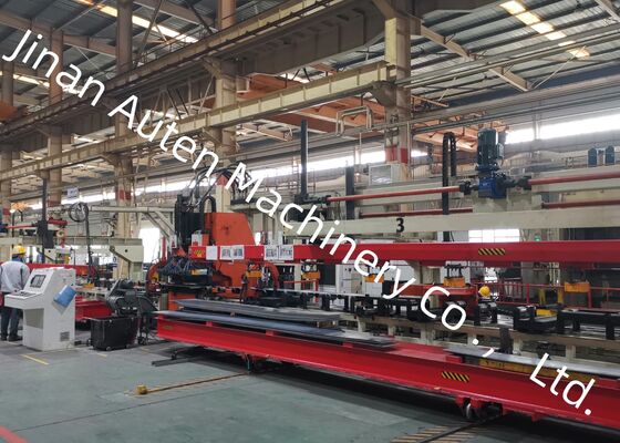 Precisie CNC plaatpons machine 1200KN nominale kracht en maximale plaatdikte capaciteit van 6mm