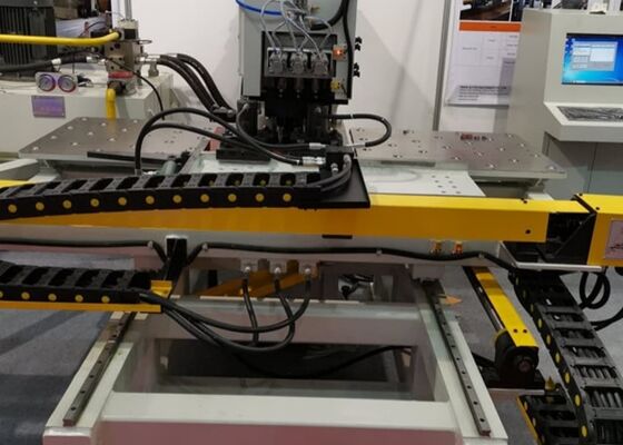 180mm Slag van Boorspindel CNC Plaatpons Machine voor Industriële Metaalbewerking
