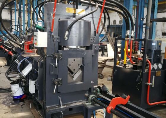 Model JNC2020 Cnc Hoekponsen Scherende productielijn 32x7x3m Totale afmeting