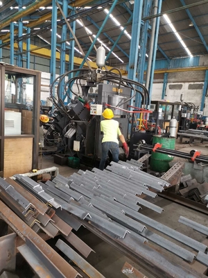 Verbeterde hoge snelheid CNC zware hoek punch markering scheermachine lijn model JNC2020Q