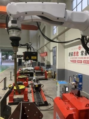 Hoogprecisie Lasrobot Voor Staalstructuur Toren Voet Lassen