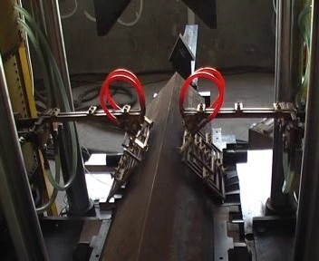 CNC-verwarmingsbuigmachine voor hoek- en plaatvorming model HQ200?? 600