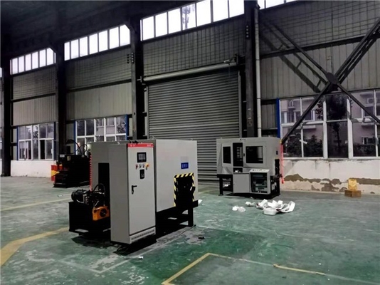 Auten automatische hoekwortelfreesmachine model GQC250-2Q in de staaltorenindustrie