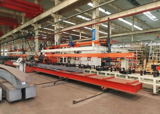 Productielijn voor CNC-punching van platte platen voor zware voertuigen met lengtebalk