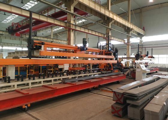 Productielijn voor CNC-punching van platte platen voor zware voertuigen met lengtebalk