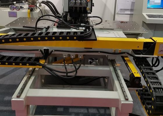 Hoge precisie automatische CNC metaalplaat pons-, boor- en markeermachine Metaalplaat gatponsapparatuur