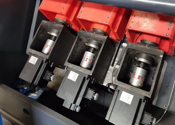 Traploze CNC Hoeklijn Holistische CNC Beweging en Nauwkeurig Gatenboren in Hoekstaal Toren Industrie