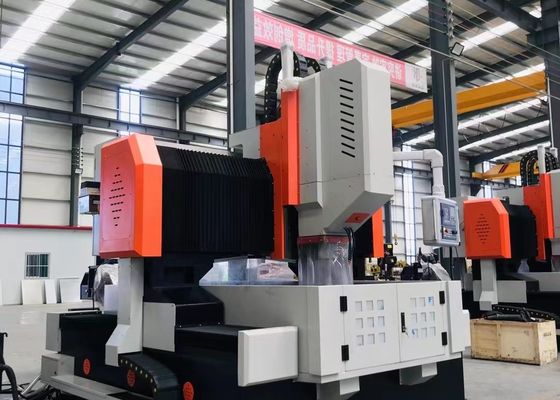 Toegewijde servospindelmotor, snelle roterende verbinding en boorcentrumuitlaat CNC-freesmachine voor precisiebewerking