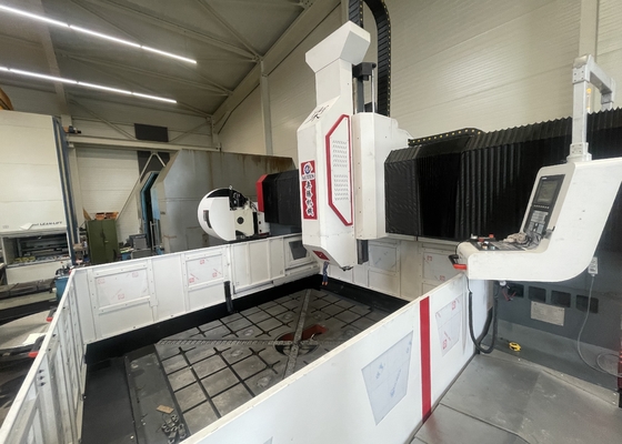 Gantierhoogte 800 mm CNC Gantierbewerking Flanke Plaatboremachine Spindelconic BT50