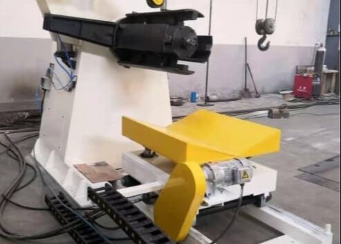 Used For Hot Rolled Steel Corrugated Roll Forming Machine With Decoiling Leveling Function