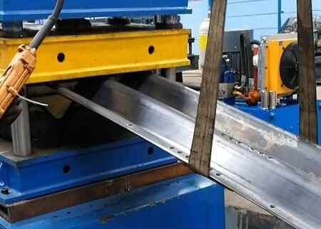 Model DFCP150 Golfplaat Rolvormlijn Met Ponsgaten Functie