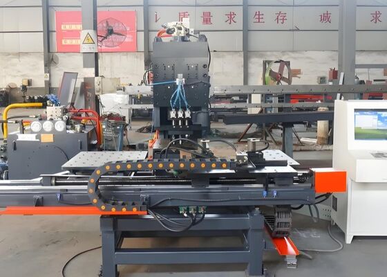 1500 * 800 mm maximale werkstukgrootte Cnc plaatponsmachine voor de productie van stalen torens