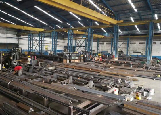 Met het markeren van het snijden functie Cnc Hoek Punching Machine Line voor Power Communication Tower