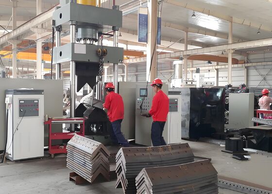 3 Asse Cnc verwarming buigmachine voor hoekplaat met hydraulische besturing