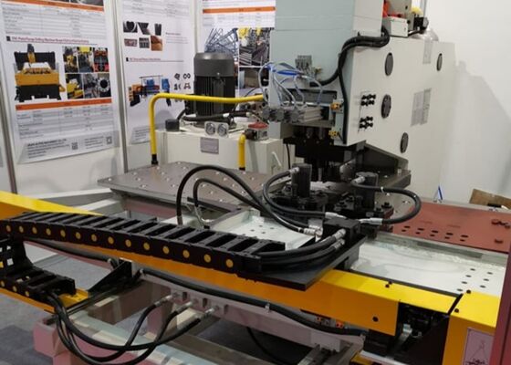 CNC-plaatponsmarkeer- en boormachine met boorcapaciteit van Φ50 mm