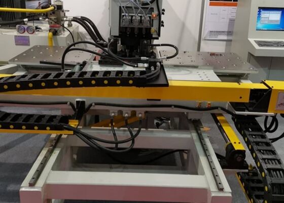 CNC-plaatponsmarkeer- en boormachine met boorcapaciteit van Φ50 mm