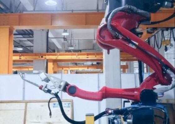 ±0.07 mm Herhalingsnauwkeurigheid Omgekeerde Rail Lasrobot Machine 180000 Lux Lichtbestendigheid