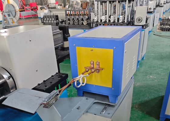Model FF60 CNC vlakijzer klem machine voor de transportindustrie klemproductie