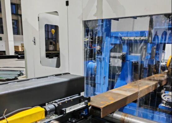 40mm Max. Gatdiameter CNC I-balk Boor-, Zaag- en Snijmachine met PLC-besturing