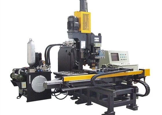 CNC-plaatpersen, markeren en boren met drie stations voor stalen platen